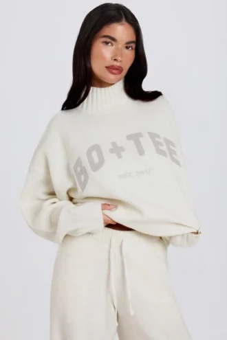 Zacht gebreide oversized trui in ivoor