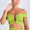Zene crop top met uitsnijdingen en blote schouders in limoengroen